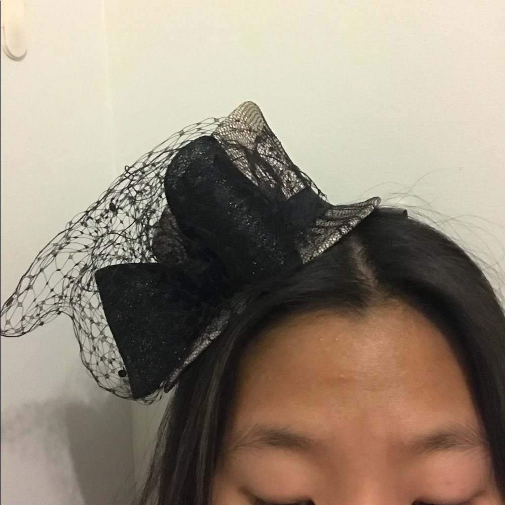 NWT Accessorize Fascinator